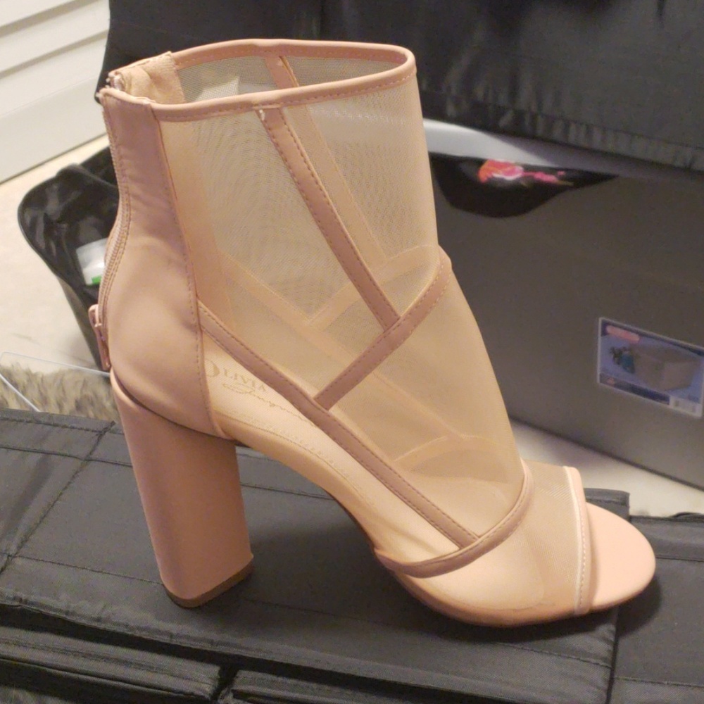 Nude mesh bootie